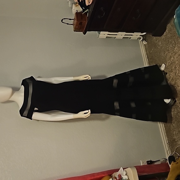 VINCE CAMUTO Black Illusion Sheer Mesh Stripe Trumpet Formal Ballroom Dress - Picture 4 of 14